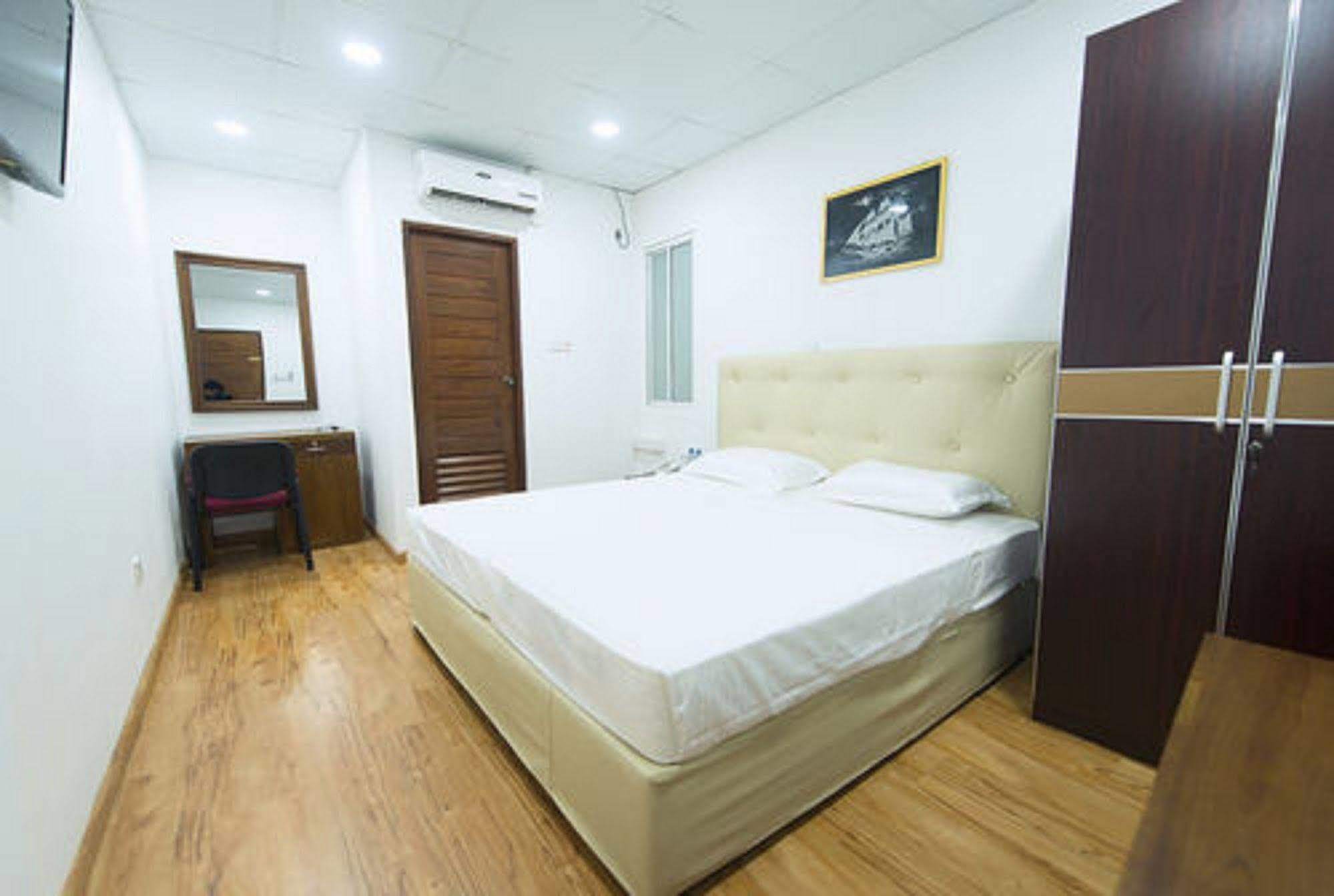 Metro City Hotel Colombo Exterior photo